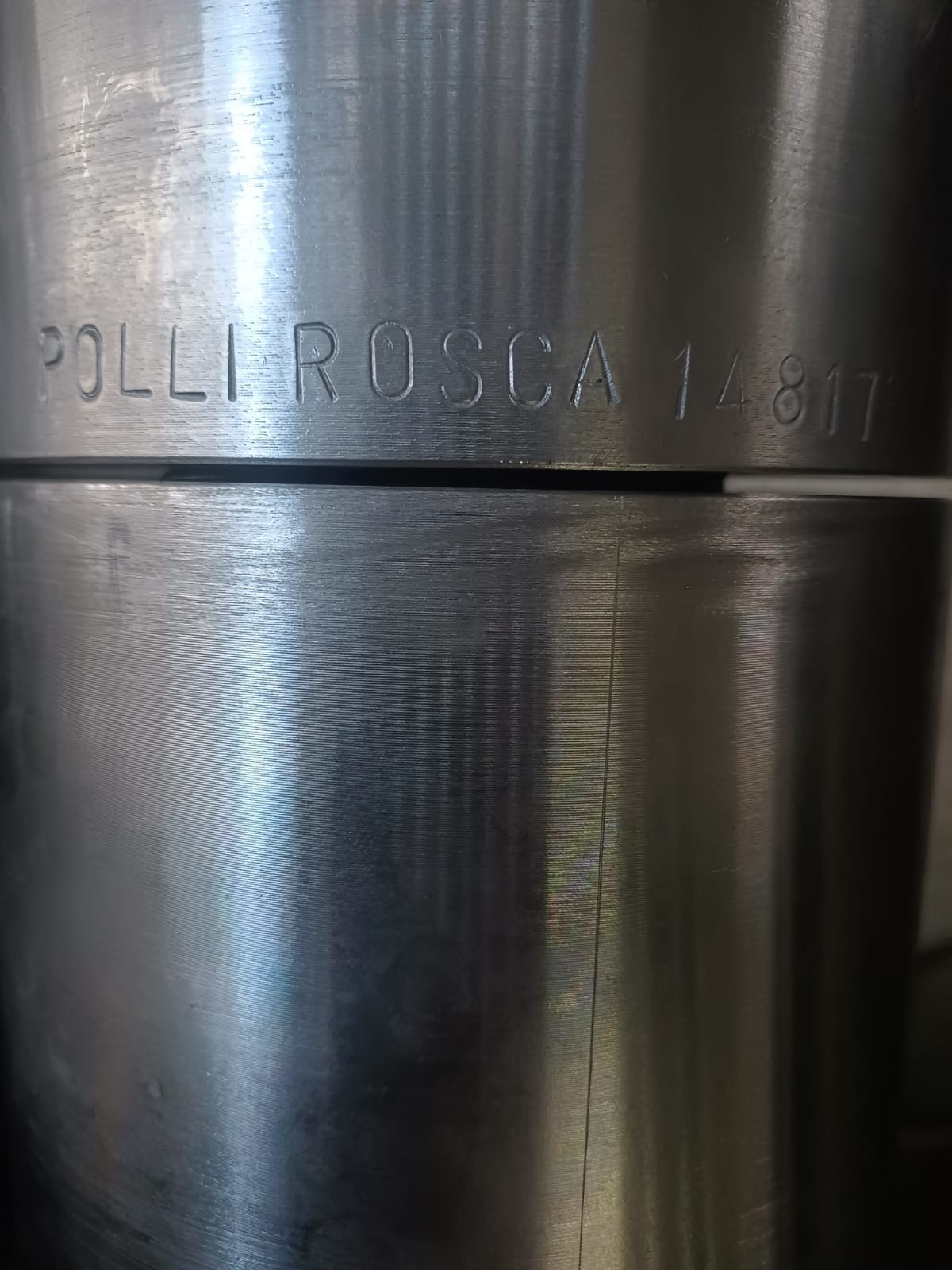 Roscas e cilindros para sopro de polímeros e termoplásticos - componentes de alta durabilidade